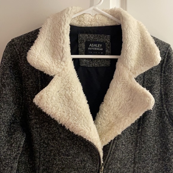 Jacket ❤️ - Picture 2 of 6